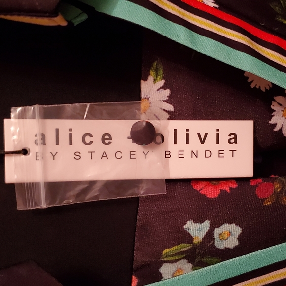 💥💥SOLD🎉HP Alice+Olivia Randa Botanical Top - Picture 6 of 10